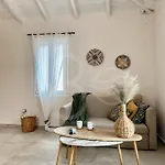Διαμέρισμα 8 Homes Κατομέρι