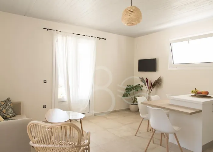 8 Homes Lägenhet *